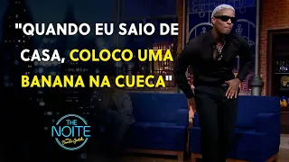 MC IG revela tática para mostrar um "volume" em suas calças | The Noite (30/04/24)