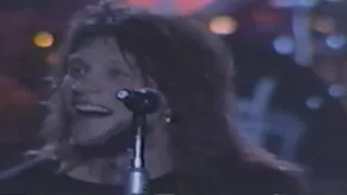 BEST LIVE Bon Jovi - Livin On A Prayer  - Live In Tokyo 1988 480p