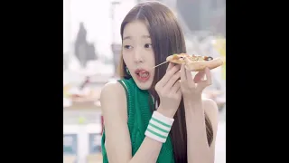 Wonyoung eating pizza video goes viral🔥🔥🔥Slayyyy queen🔥🔥🔥🔥