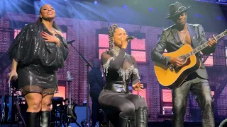 Alicia Keys - In Common / Underdog / No One - live in Cologne 2022 (Köln Front of Stage)