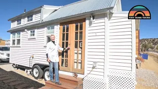 She Designed Her Dream Tiny House - 4 Years Of Minimalistic Living