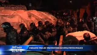 Ukraine's Pro-EU Protesters Scuffle With Police