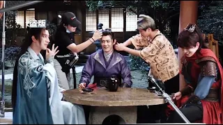 Trivia: Li Hongyi imitated the male actor to arrange his hair, the enchanting yang'zi is so funny