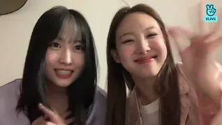 (ENG SUB) 220315 TWICE NAYEON and MOMO Vlive "🥽🥽"