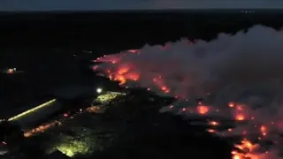 Пожар на мусорном полигоне близ Алматы показали с высоты