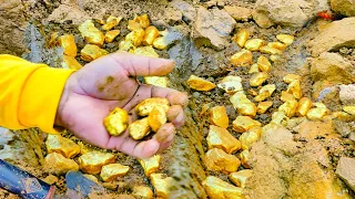 Awesome Mining Gold, Digging for Treasure worth millions from Huge Nuggets of Gold