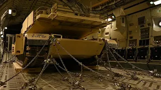 USAF C-17 Globemaster III tank loading training in Kuwait