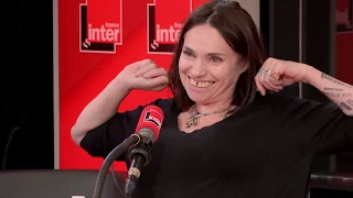 Béatrice Dalle et JoeyStarr : "Le problème c'est pas d'arrêter un match, il faut éduquer les gens"