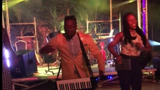 Darron Andrews live in Havana Cuba clips