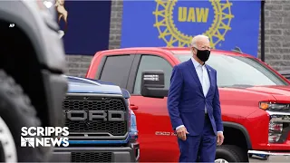 Potential UAW strike puts Biden in precarious position