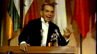 Discurso memorable de Cantinflas en "Su Excelencia" (MEGA, 2000)