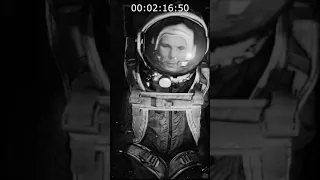 Гагарин в космическом корабле 12 апреля 1961 года.