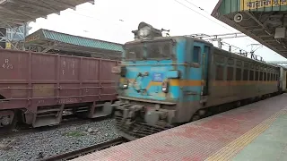 02502 Kolkata Special Fare AC SF Special hauled by MGS WAG 7 27012 skipping Barrackpore.