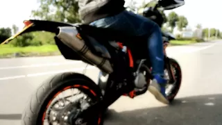 KTM EXC 525 Akrapovic First Wheelies Awesome Sound