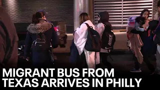 19 migrants families arrive in Philadelphia from Texas