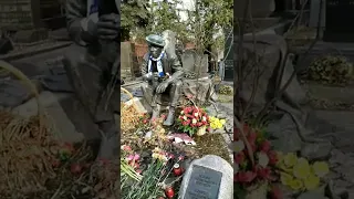 Могила Юрия Никулина на Новодевичьем кладбище в Москве.