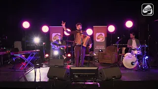 Claudio Capéo - Plus haut | Radio SCOOP (Live)