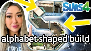 Building a space ship using letters of the alphabet! Sims 4: Alphabet Build Challenge | Part 19