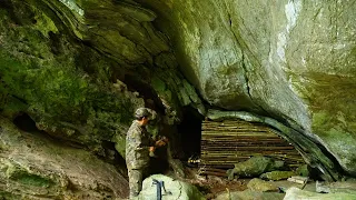 Build shelters in caves, high in the mountains. Rainy, cloudy. Solo Bushcraft 365 days - Ep.18