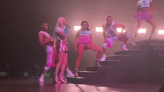 Kim Petras - Unholy @ Hard Rock Live (5/19/2023)