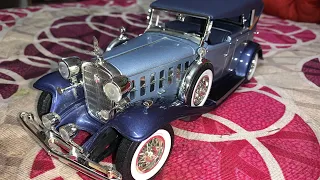 1/18 Autoworld 1932 Cadillac V16 Phaeton BLUE