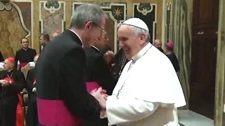 Team Guido greeting the Holy Father (2014-12-22)