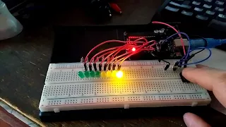 Arduino Uno. Управляем одной кнопкой несколькими светодиодами