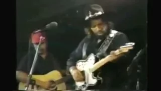 Waylon Jennings - I Ain't Living Long Like This - Live 1980