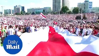 Belarus: Thousands fill Minsk to protest Lukashenko re-election