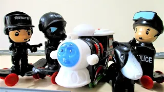 Black Thomas the tank engine from SWAT TEAM Unique toys RiChannel