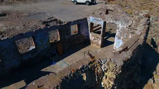 Alvord Mine ruins- building.