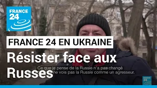 Résister face aux Russes, la question qui divise les habitants d'Odessa • FRANCE 24