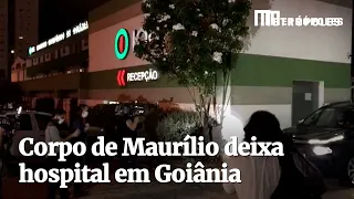 Carro funerário com corpo de Maurílio deixa hospital de Goiânia