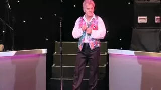 Freddie Starr singing Running Bear LIVE