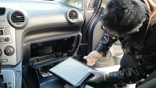 How to change a cabin air filter on 2008 KIA RONDO