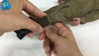 How to tie the Russian puttees