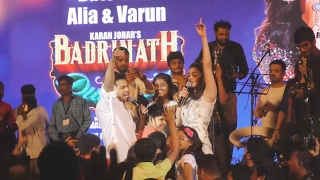 Crazy Varun & Alia DANCES At Kala Ghoda Arts Festival 2017 | Badrinath Ki Dulhania