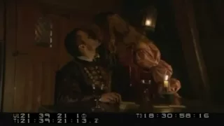 Henry Cavill Hot Kissing Blooper! [The Tudors]