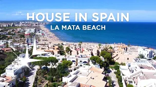 Buy a house in Spain 🌴 Fantastic house in Torrevieja in La Mata with private pool and huge garden