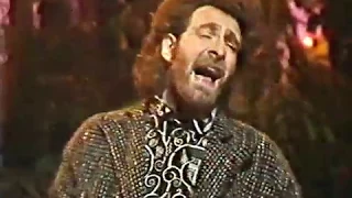 Godley and Creme  - "Cry" - Kenny Everett Television Show (27-04-1985)