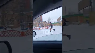 Красноярец бегает в мороз