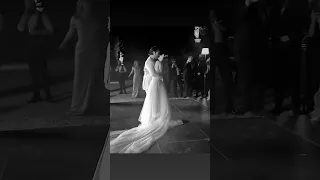 Özge Gürel ve Serkan Çayoğlu’ndan Düğün Dansı