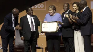 Merkel mit Unesco-Friedenspreis für Flüchtlingspolitik ausgezeichnet