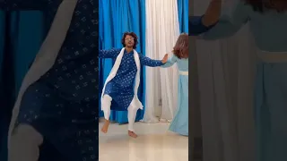 OM SHANTI OM × DEKHA TENU #ytshortsindia #sangeetchoreography #weddingchoreography