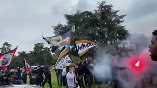 ULTRAS PSG - ambiance incroyable du CUP - pour encourager les joueurs avant PSG -MAN CITY