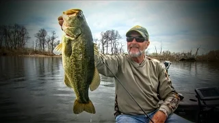 Spring Bass Discoveries - Lindner's Fishing Edge 2014 S8