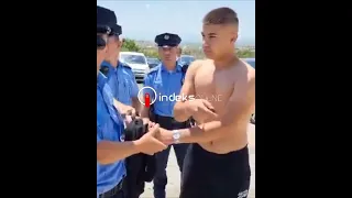 Provokojnë serbët me "Kosova është Serbi", Policia e Kosovës nuk i toleron