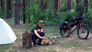 Один на Велосипеде в Лесу | Уютный Кемпинг у Костра