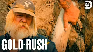 Tony Beets Finds a Mammoth Tusk! | Gold Rush