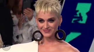 Katy Perry offers Taylor Swift an olive branch | Daily Celebrity News | Splash TV